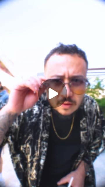 Boss Tattoo için portre ve stüdyo atmosferi Reels referansı